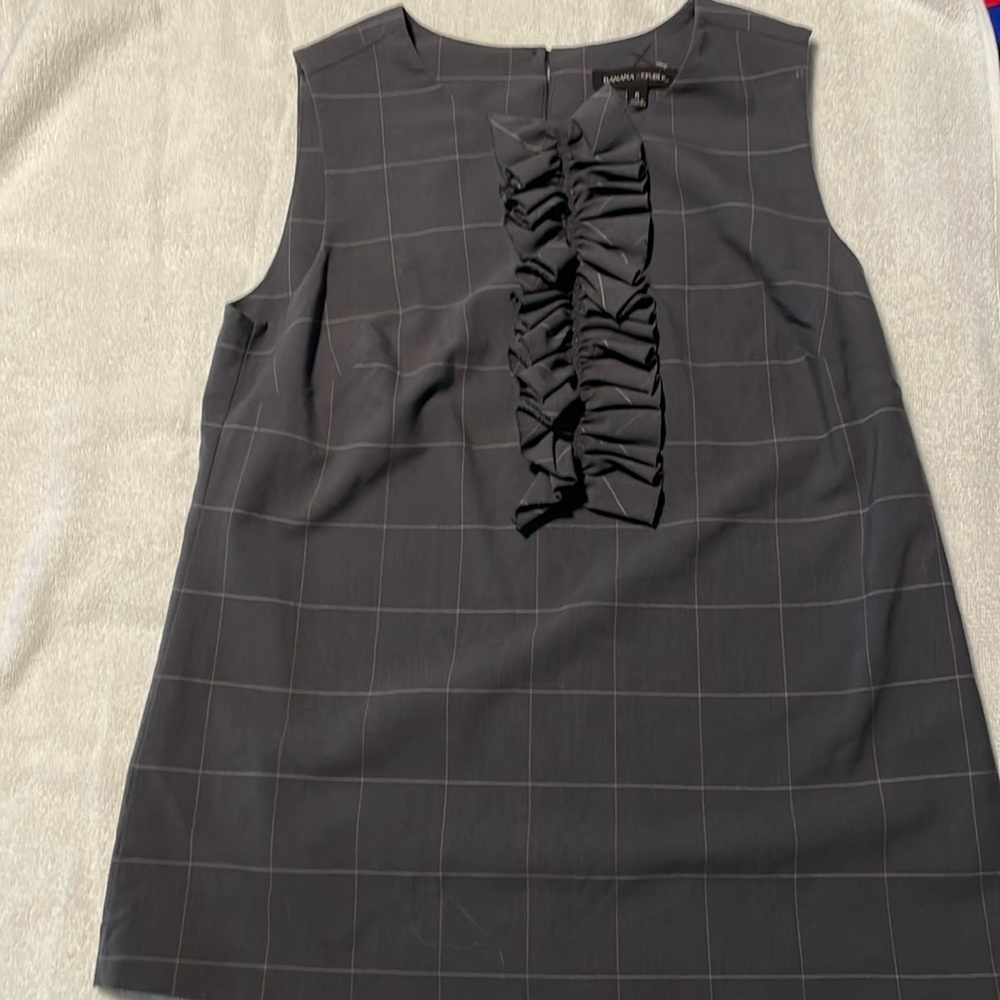 Banana Republic ruffle front top sleeveless gray pink stripes office wear